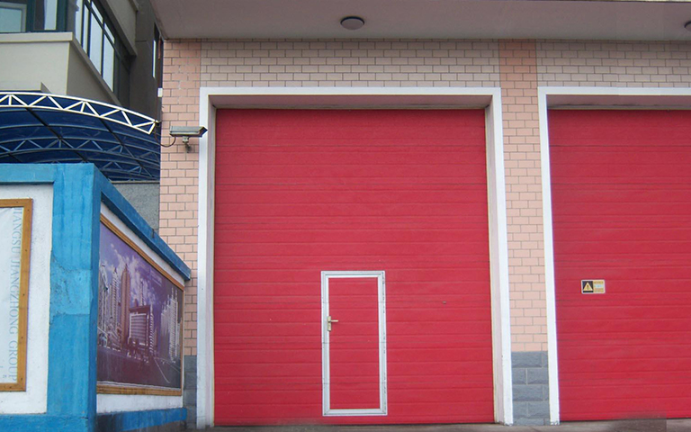 山西省武警后勤基地安裝山西超躍車庫門